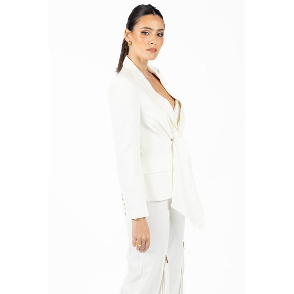 Alana White Pleated Blazer - Picture 4 of 6